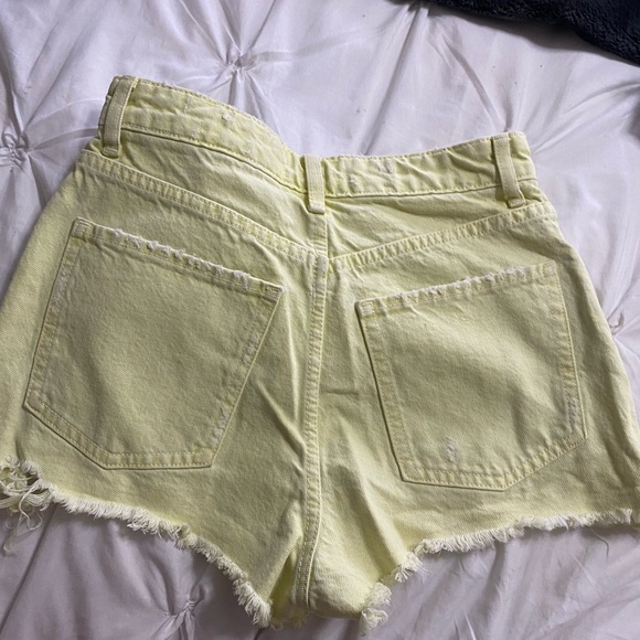 🤍3/35 ZARA green shorts - Picture 3 of 3